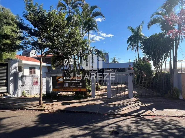Casa com 552m², à venda, no bairro Centro em Apucarana