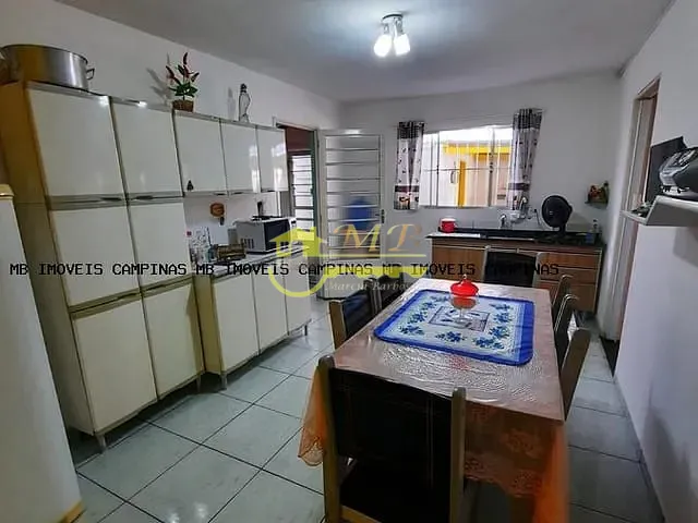 Casa com 250m² 2 quartos e 1 banheiro, à venda, no bairro Vila Aeroporto em Campinas