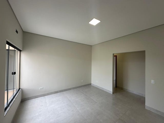 Casa com 249m² 3 quartos e 2 banheiros, à venda, no bairro Residencial Deville em Sinop