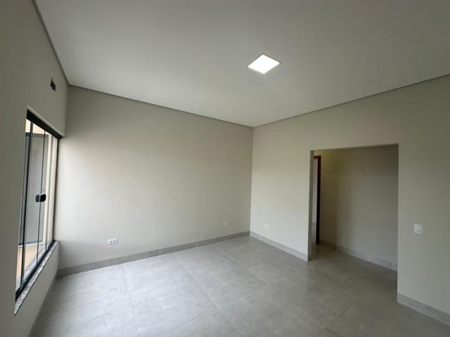 Casa com 249m² 3 quartos e 2 banheiros, à venda, no bairro Residencial Deville em Sinop