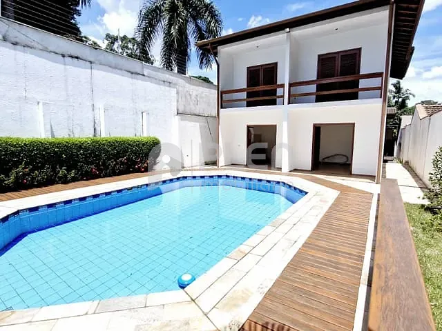 Casa 4 quartos e 5 banheiros, à venda, no bairro Tremembé em São Paulo