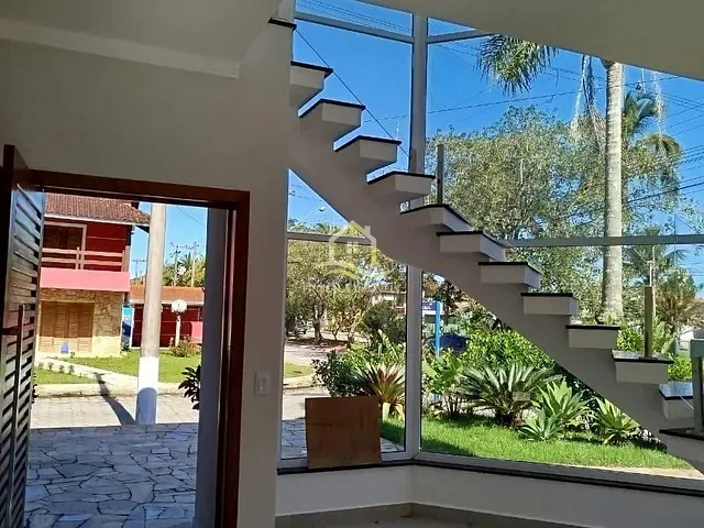 Casa com 151m² 4 quartos e 4 banheiros, à venda, no bairro Morada da Praia em Bertioga