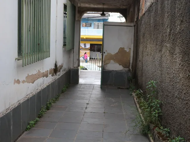 Casa com 360m² 3 quartos e 2 banheiros, à venda, no bairro Rio Branco em Belo Horizonte
