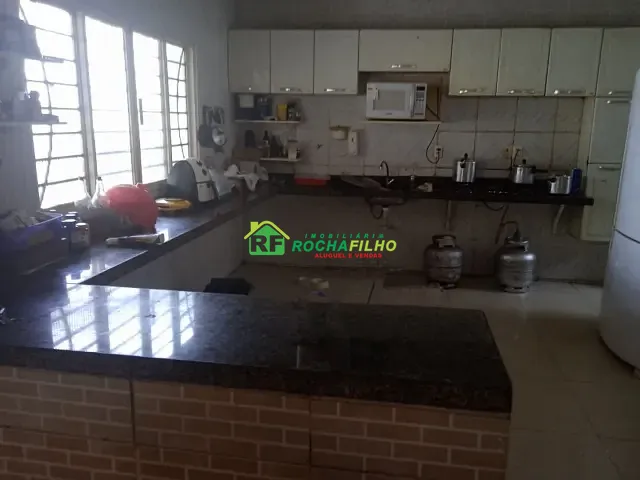 Casa com 800m² 4 quartos e 2 banheiros, à venda, no bairro Santa Luzia em Teresina