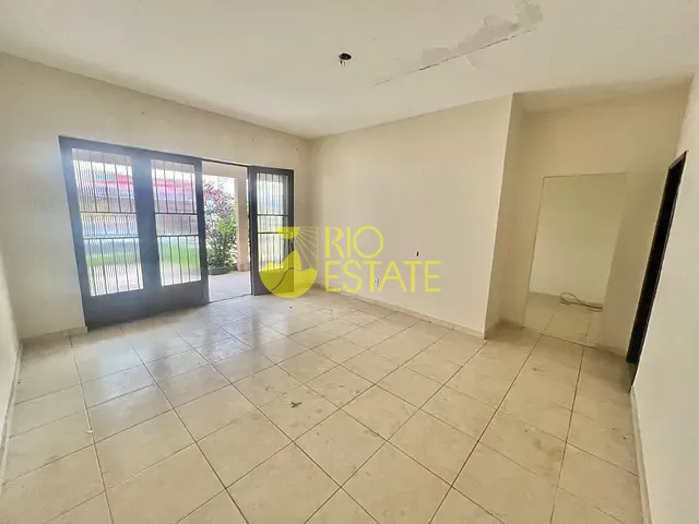 Casa com 300m² 5 quartos e 3 banheiros, à venda, no bairro Goiabal em Barra Mansa