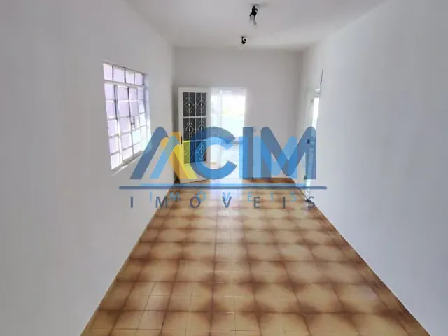 Casa com 250m² 2 quartos e 1 banheiro, para alugar, no bairro Centro em Jaguariúna