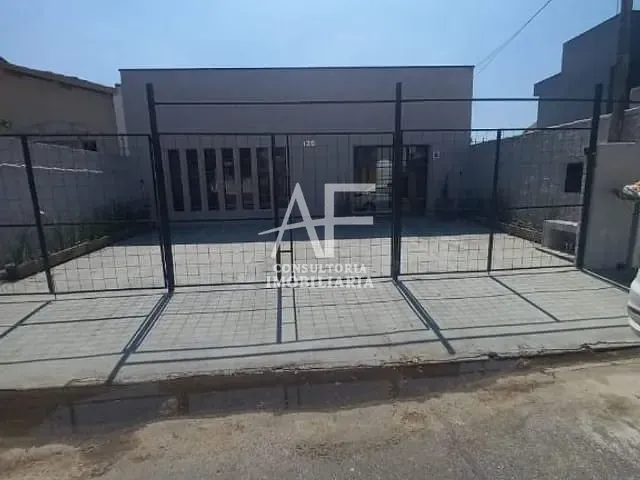 Casa com 300m² 3 quartos e 3 banheiros, para alugar, no bairro Centro em Taubaté