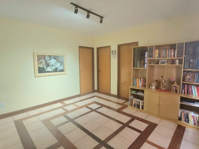 Casa com 360m² 3 quartos e 3 banheiros, à venda, no bairro Bela Vista em Macaé
