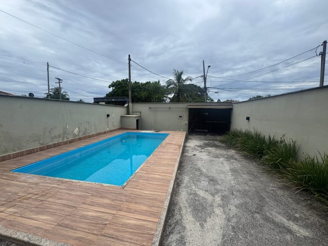 Casa 4 quartos e 2 banheiros, à venda, no bairro Praia de Itaipuaçu (Itaipuaçu) em Maricá