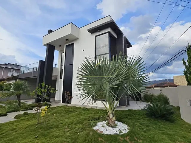 Casa com 323m² 3 quartos e 3 banheiros, à venda, no bairro Condomínio Altos da Floresta em Atibaia