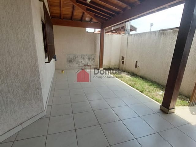 Casa à venda, no bairro Parque São Domingos em Pindamonhangaba