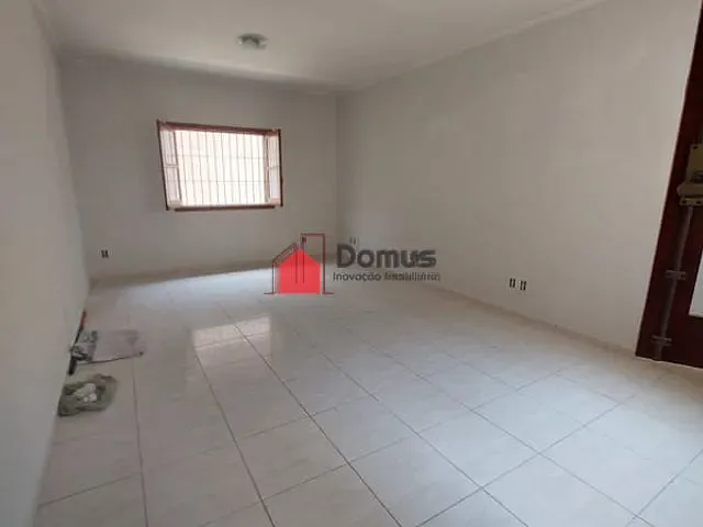 Casa à venda, no bairro Parque São Domingos em Pindamonhangaba