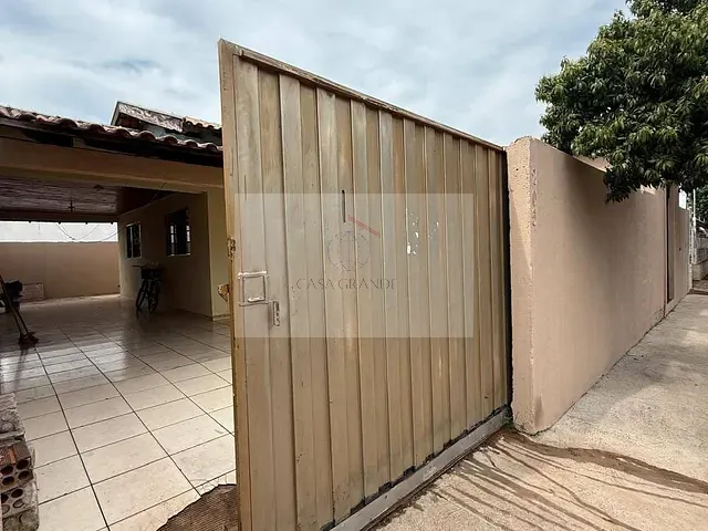 Casa 3 quartos e 1 banheiro, para alugar, no bairro Jardim do Lago em Rolândia