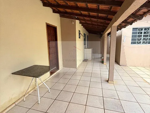 Casa 3 quartos e 1 banheiro, para alugar, no bairro Jardim do Lago em Rolândia