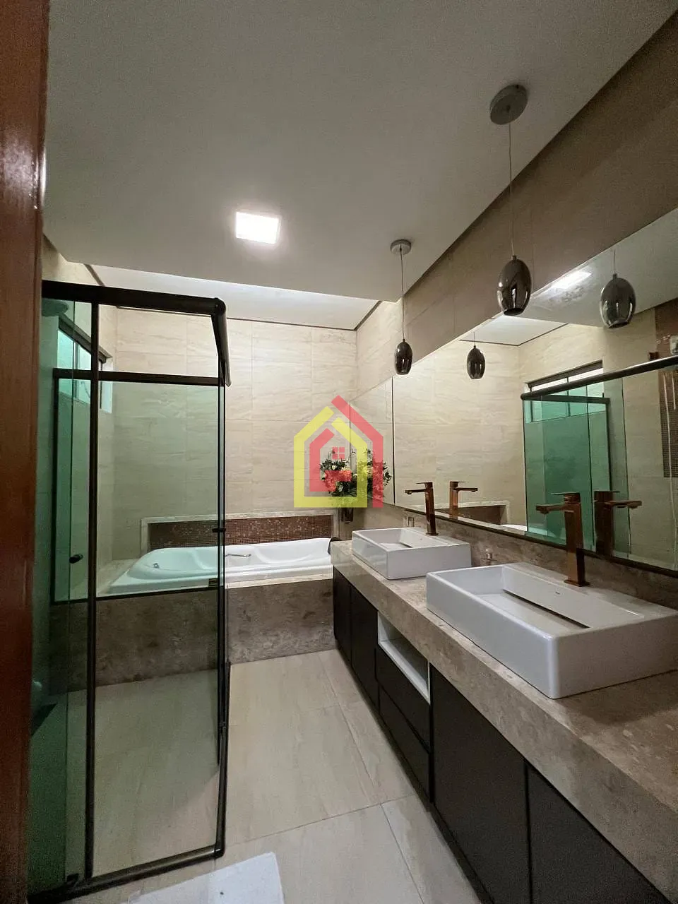 Casa à venda com 4 quartos, 3 suítes, 2 vagas e 220m² no Belo Horizonte, Marabá (PA) — foto 17 de 21