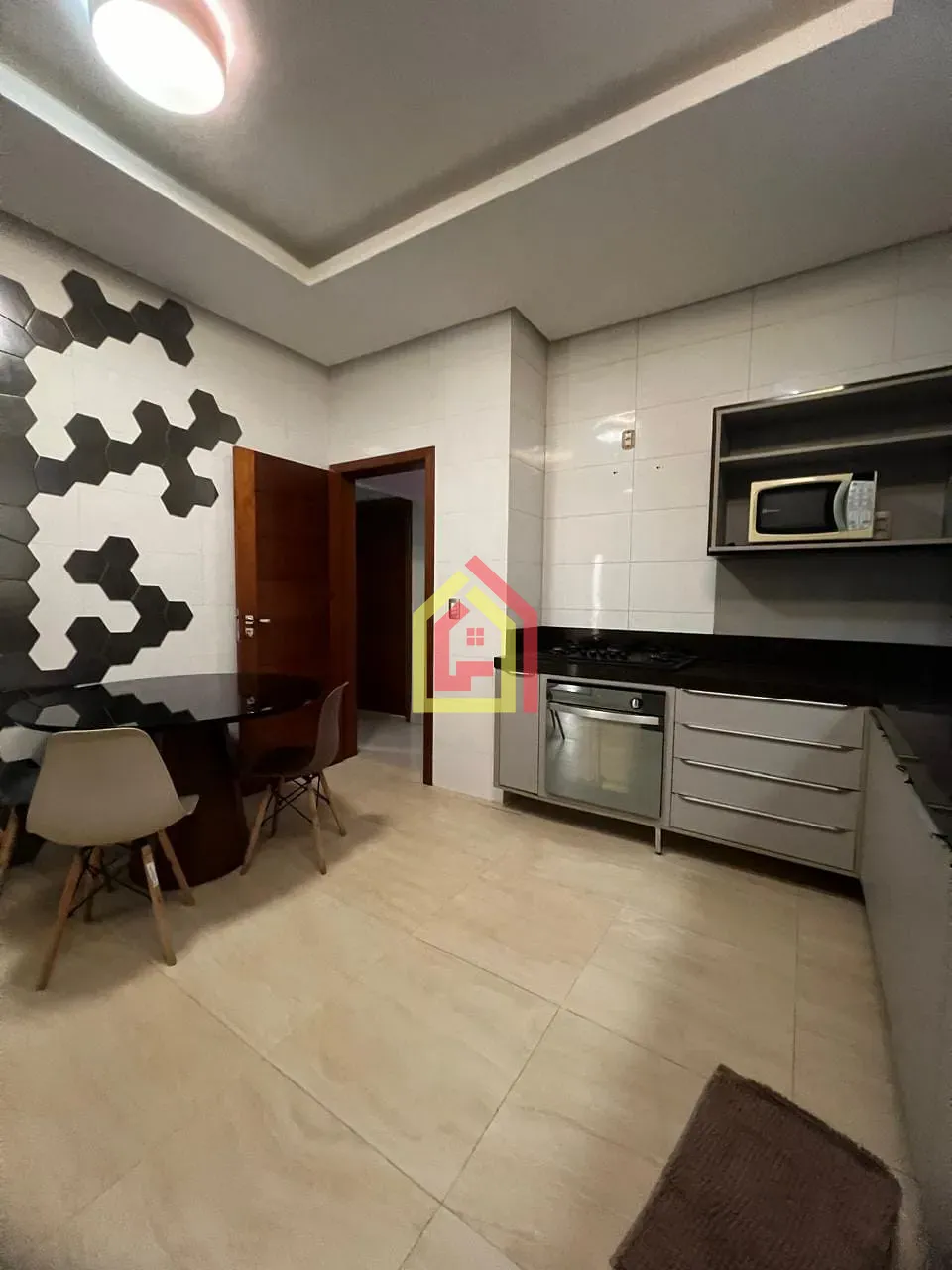 Casa à venda com 4 quartos, 3 suítes, 2 vagas e 220m² no Belo Horizonte, Marabá (PA) — foto 8 de 21