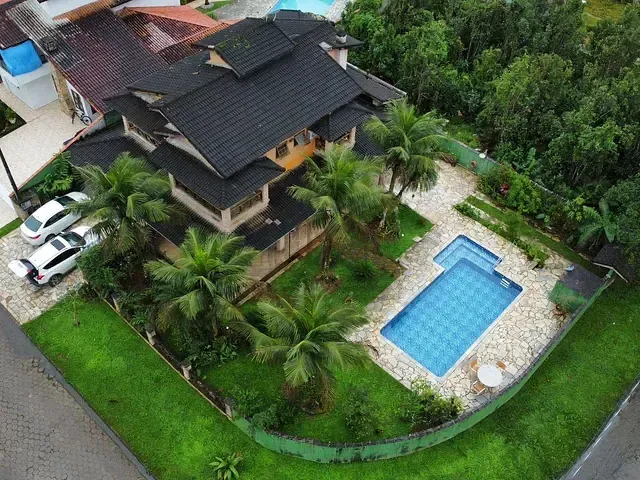 Casa com 588m² 5 quartos e 6 banheiros, à venda, no bairro Morada da Praia em Bertioga
