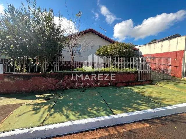 Casa com 300m² 3 quartos e 1 banheiro, à venda, no bairro Núcleo Habitacional Afonso Alves de Camargo em Apucarana