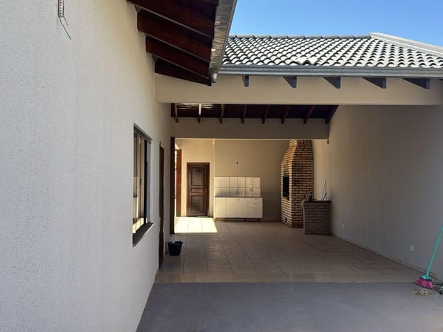 Casa com 602m² 3 quartos e 1 banheiro, à venda, no bairro Jardim Jacarandás em Sinop