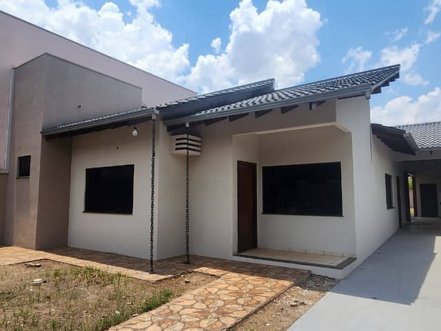Casa com 602m² 3 quartos e 1 banheiro, à venda, no bairro Jardim Jacarandás em Sinop