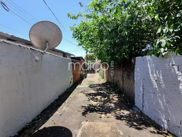 Casa para alugar, no bairro Vila Regina em Goiânia