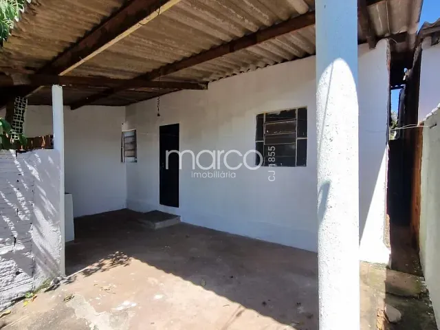 Casa para alugar, no bairro Vila Regina em Goiânia