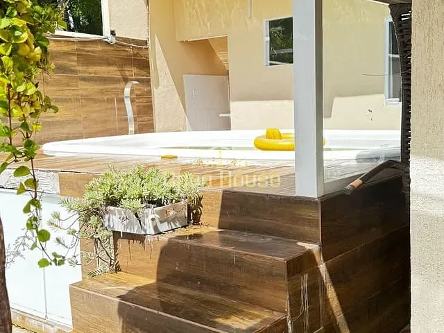 Casa 2 quartos e 3 banheiros, à venda, no bairro KM5 em Pinheiral