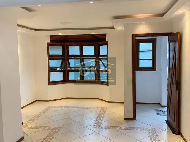 Casa com 185m² 3 quartos e 3 banheiros, à venda, no bairro Cidade Parquelandia em Mogi das Cruzes