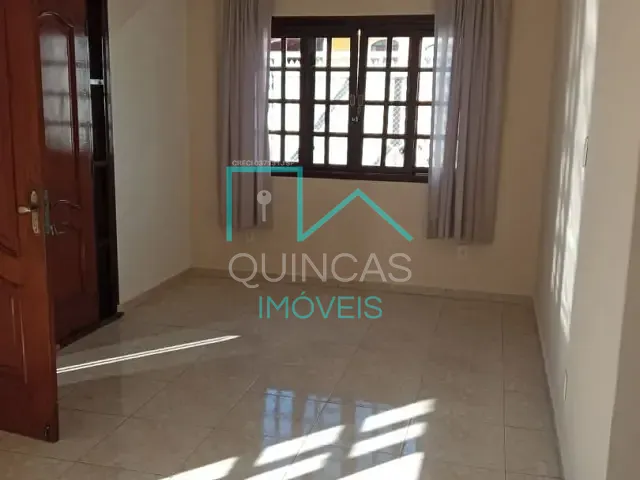 Casa com 250m² 3 quartos e 3 banheiros, à venda, no bairro Parque Residencial Eloy Chaves em Jundiaí