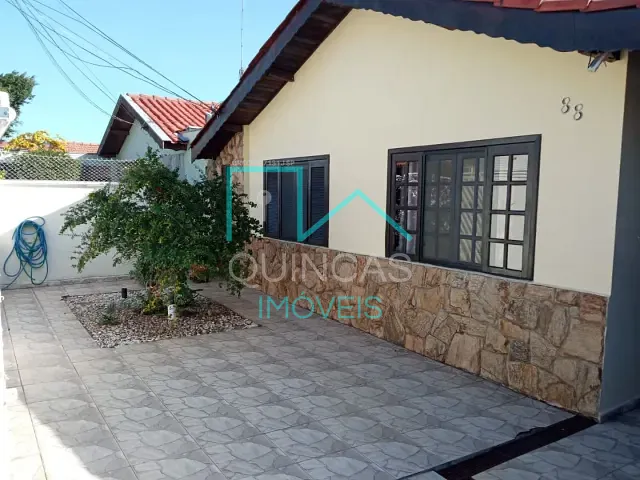 Casa com 250m² 3 quartos e 3 banheiros, à venda, no bairro Parque Residencial Eloy Chaves em Jundiaí