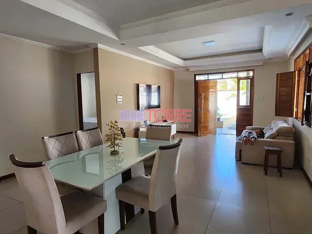 Casa com 450m² 4 quartos e 3 banheiros, à venda, no bairro Condomínio Mar de Ilhéus II em Ilhéus