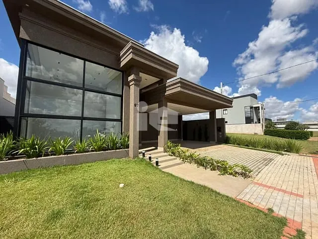 Casa com 353m² 3 quartos e 2 banheiros, à venda, no bairro Gran Residence Giardino em Arapongas