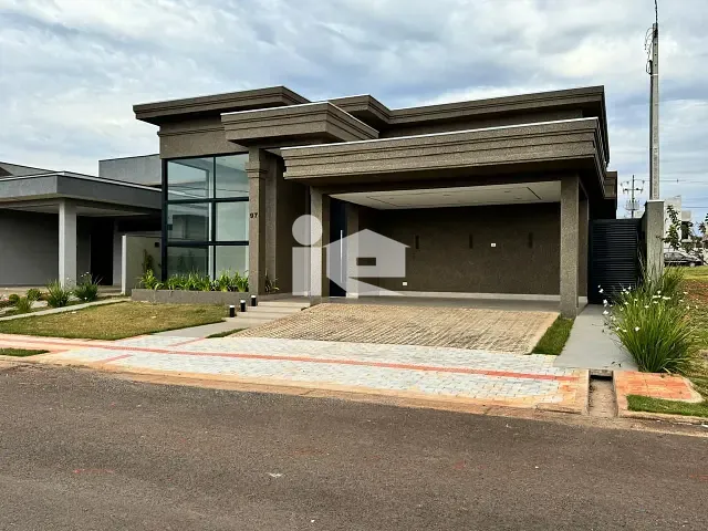 Casa com 353m² 3 quartos e 2 banheiros, à venda, no bairro Gran Residence Giardino em Arapongas