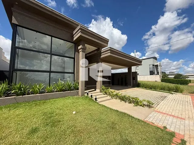 Casa com 353m² 3 quartos e 2 banheiros, à venda, no bairro Gran Residence Giardino em Arapongas