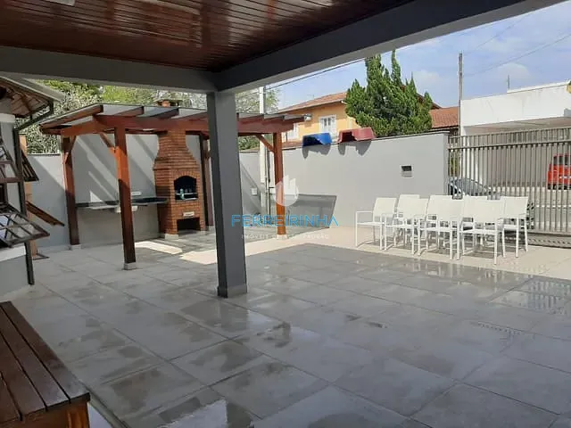 Casa com 250m² 3 quartos e 3 banheiros, à venda, no bairro Urbanova em São José dos Campos