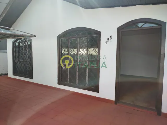 Casa com 300m² 3 quartos e 1 banheiro, à venda, no bairro Operária em Londrina