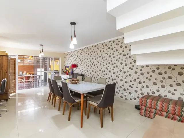 Casa com 200m² 3 quartos e 1 banheiro, à venda, no bairro Santa Quitéria em Curitiba