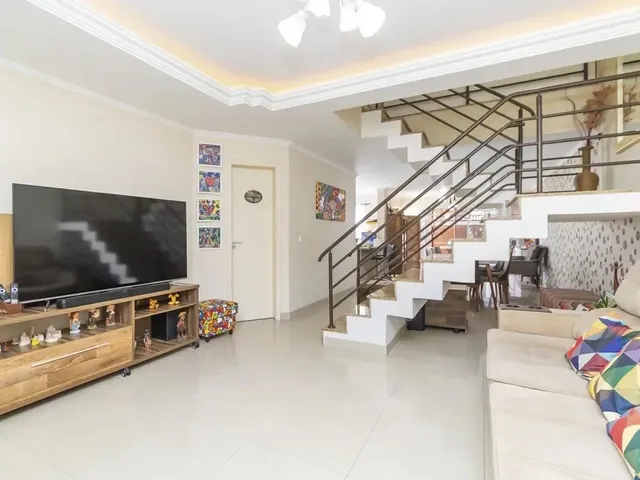 Casa com 200m² 3 quartos e 1 banheiro, à venda, no bairro Santa Quitéria em Curitiba