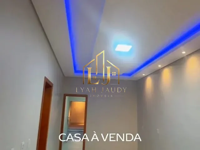 Casa com 225m² 3 quartos e 3 banheiros, à venda, no bairro Novo Mundo em Várzea Grande