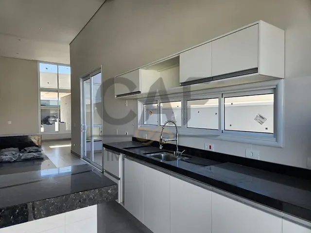 Casa com 360m² 3 quartos e 4 banheiros, à venda ou para alugar, no bairro Residencial Portal do Sol em Holambra