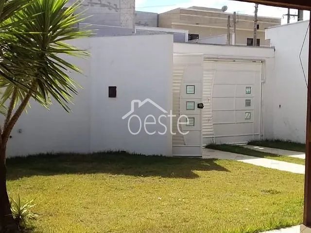 Casa com 250m² 3 quartos e 1 banheiro, à venda, no bairro Terras de Santa Bárbara em Santa Bárbara D'Oeste