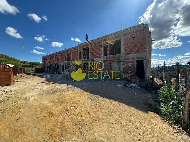 Casa 2 quartos e 2 banheiros, à venda, no bairro Santa Rita em Barra Mansa