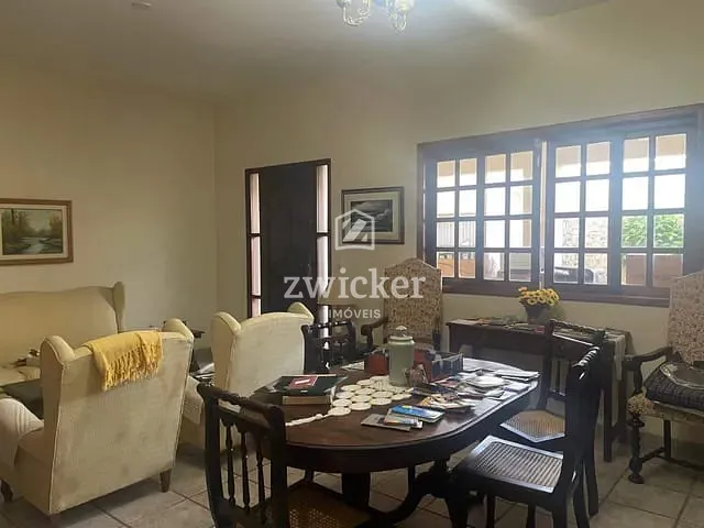 Casa com 260m² 4 quartos e 4 banheiros, à venda, no bairro Jardim Terra Branca em Bauru