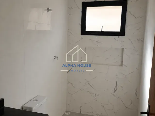 Casa com 176m² 3 quartos e 1 banheiro, à venda, no bairro Santa Clara em Pindamonhangaba