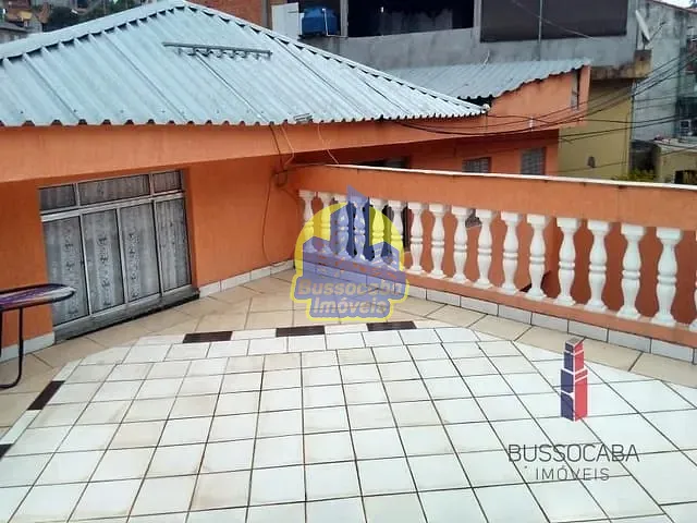 Casa com 300m² 6 quartos e 6 banheiros, à venda, no bairro Parque Santa Teresa em Carapicuíba