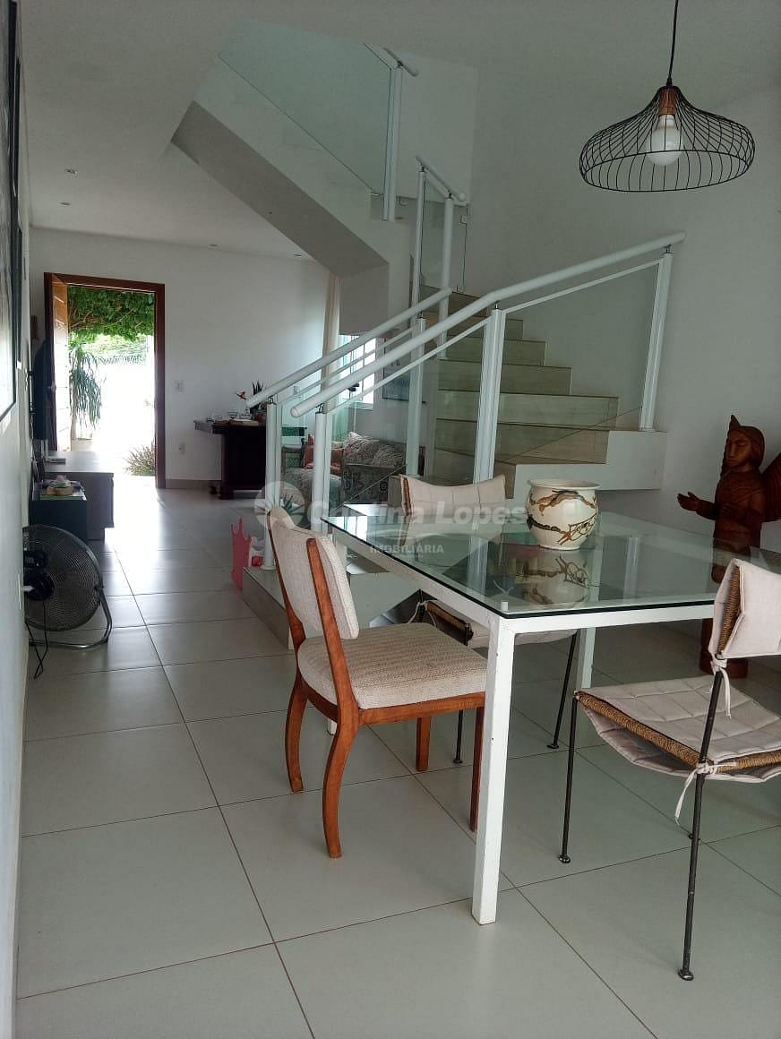 Casa à venda com 4 quartos, 156m² - Foto 3