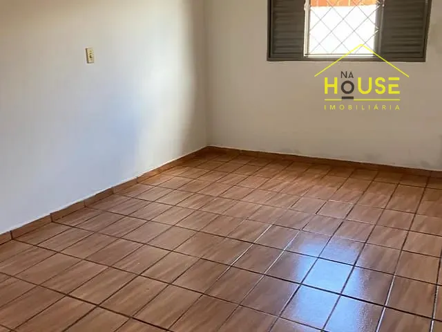 Casa com 353m² 3 quartos e 1 banheiro, à venda, no bairro Jardim Santos Dumont em Votuporanga