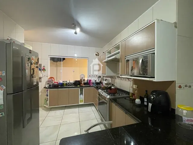 Casa com 250m² 3 quartos e 2 banheiros, à venda, no bairro Campos Elíseos em Taubaté