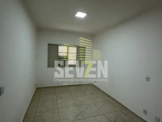Casa com 363m² 3 quartos e 2 banheiros, à venda ou para alugar, no bairro Jardim América em Bauru
