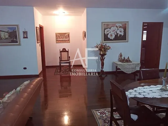 Casa com 800m², à venda, no bairro Jardim Apolo em São José dos Campos